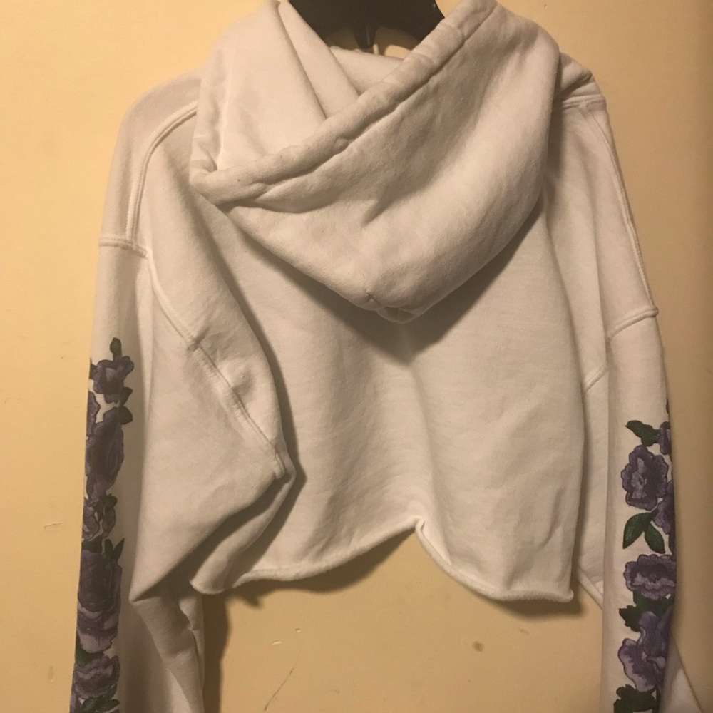 White cropped sweater - Picture 1 of 3